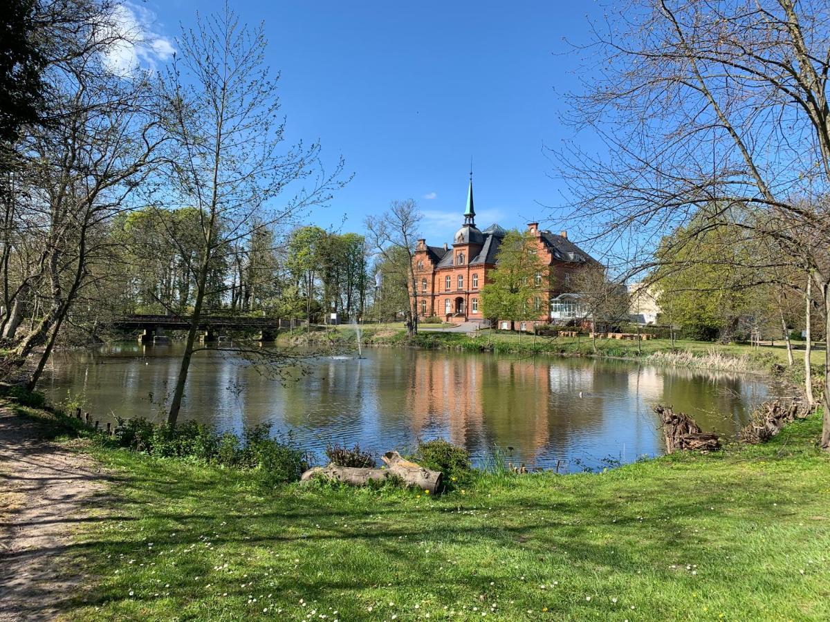 Seelund - Meeresrauschen Lauschen - Ruhiges Sonniges Apartment Mit Garten Und Terrasse Nahe Strand Und Ostsee Schönhagen エクステリア 写真